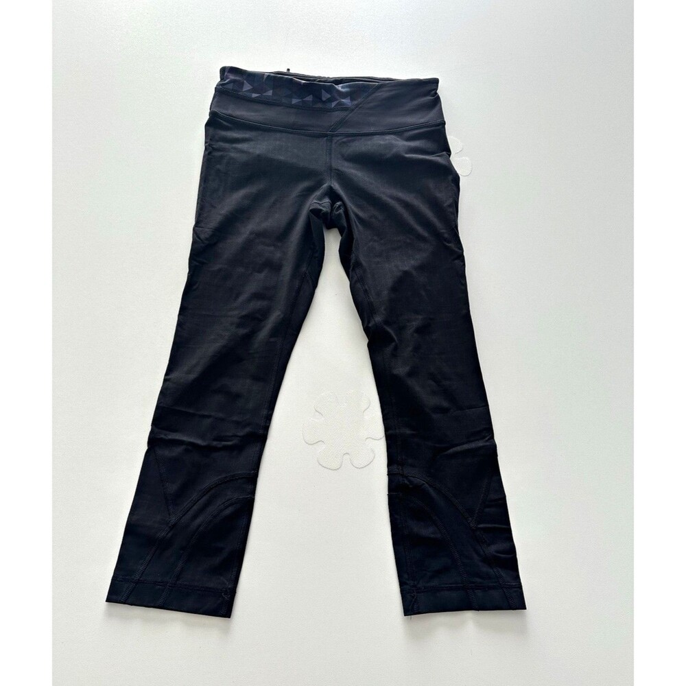 Lululemon Black Cropped Leggings Capri Pants Geometric Waistband Women's Size 4